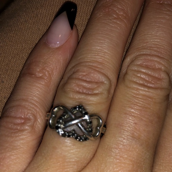 Kay Jewelers black & white Diamond heart ring - Picture 2 of 8